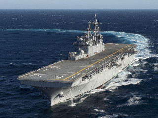 Large ship ocean water people - incoherent free wallpaper