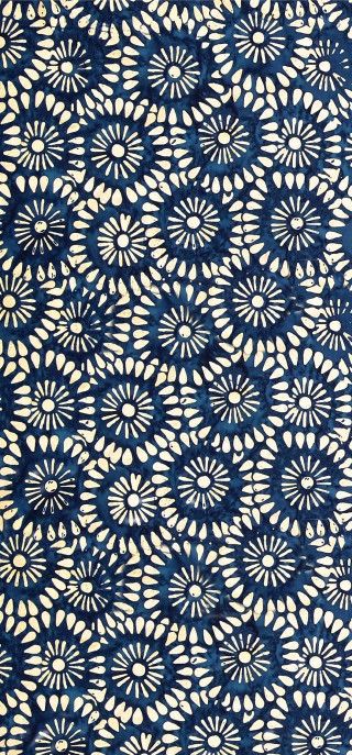 Blue white flower pattern fabric - fine free wallpaper