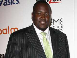 Man suit tie red carpet 3 - christopher perkins free wallpaper