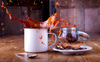 Spilled coffee food spoon autumn - 8k artistic photography free wallpaper