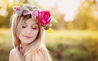 Flower crown smiling woman field - a field in the background free wallpaper