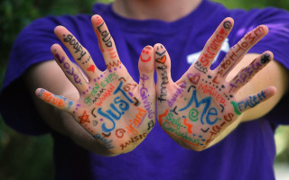 Hands writing blue purple artist - a purple shirt free wallpaper