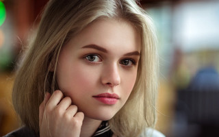 Blonde woman black shirt portrait 2 - her chin free wallpaper