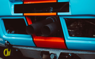 Blue car orange red stripes - extreme detail free wallpaper