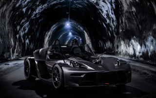 Car tunnel light person military - panfuturism free wallpaper for desktop