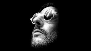 Bearded man glasses looking up 2 - neodada free wallpaper