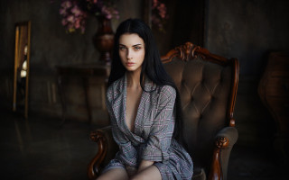 Gothic portrait woman flower chair - a chair in a room free wallpaper