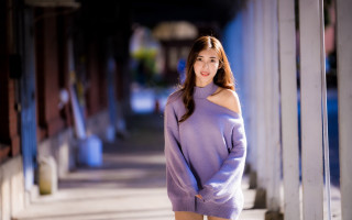 Woman purple sweater sidewalk building - a sidewalk free wallpaper
