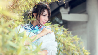 Woman white dress white bag - a white dress holding free wallpaper