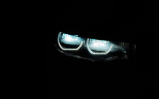 Car headlight side mirror front - the front of the car free wallpaper
