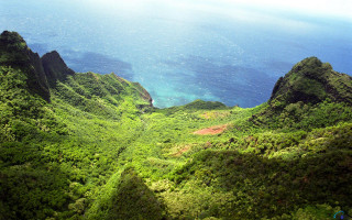 Lush green mountain scenery tilt - scenic free wallpaper