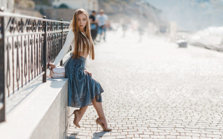 Fence sidewalk fashion blonde blue - elizabeth polunin free wallpaper