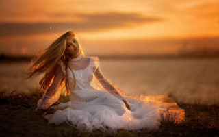Woman white dress wind sunset - the wind free wallpaper for desktop