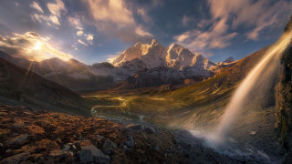 Mountain stream sunbeam cityscape clouds - amir zand free wallpaper