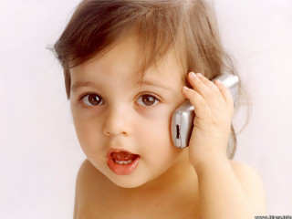 Young child funny face cell - a funny face free wallpaper