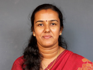 Woman red sari necklace - a necklace free wallpaper