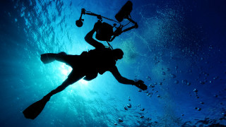 Scuba swimming underwater holography aurora - their head free wallpaper