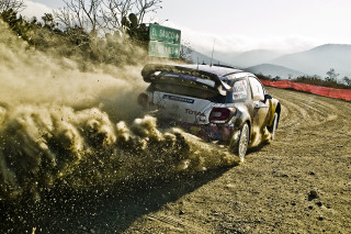 Car driving dirt road dust 2 - tire free wallpaper