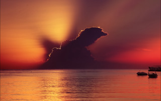Cloud sunset water boats matte - crepuscular ray free wallpaper