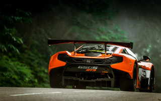 Sports car road fog motion - the air behind free wallpaper