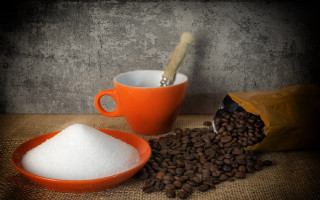 Coffee bag sugar beans spoon - professional food photography free wallpaper for desktop