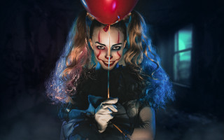 Creepy woman balloon facecat sinister - a balloon free wallpaper