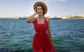 Woman red dress hat ocean - a red dress and hat free wallpaper