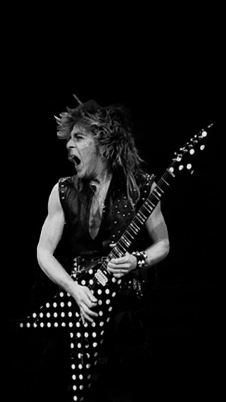 Long haired man guitar stage - long hair playing free wallpaper