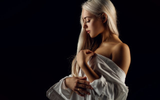 Woman white dress open shirt - looking free wallpaper