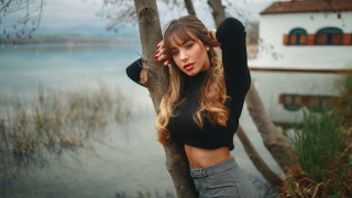 Woman leaning tree lake portrait - eva gonzalès free wallpaper