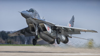 Fighter jet takeoff smoke arabesque - an airport runway free wallpaper
