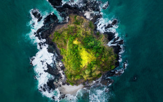 Green island ocean waves ecological - wave free wallpaper