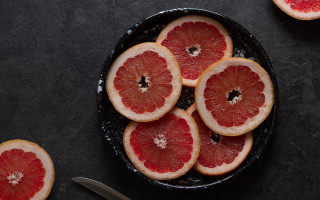 Blood oranges bowl minimalism night - food photography free wallpaper
