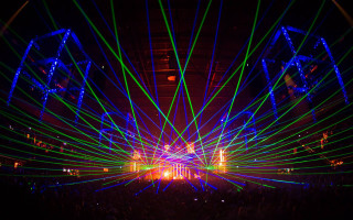 Crowd stage lights gathering people - free new year wallpaper