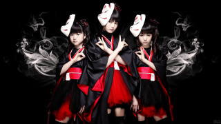 Three asian women masks kimono - their face free wallpaper