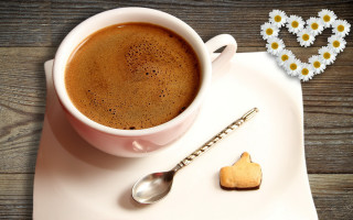 Coffee spoon plate daisies heart - naive free wallpaper