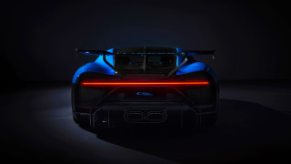 Blue sports car lights dark - a black floor free wallpaper for desktop