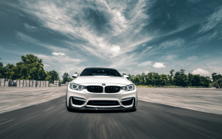 White car road cloudy sky 2 - a road under a cloudy sky free wallpaper for desktop