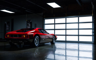 Red sports car garage neoclassicism - a large window free wallpaper