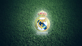 Soccer ball crown grass real - photo real free wallpaper