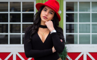Red hat black dress green - a red hat free wallpaper
