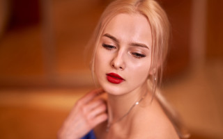 Elina karimova red lipstick necklace - her face free wallpaper for desktop