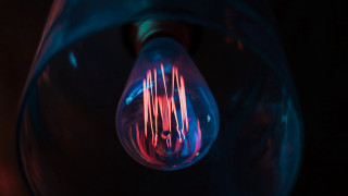 Light bulb red blue planet - free light wallpaper