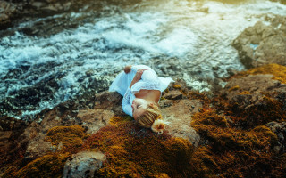 Woman white shirt rocks water - white shirt free wallpaper