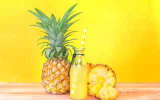 Pineapple drink yellow background sunset - fructose free wallpaper