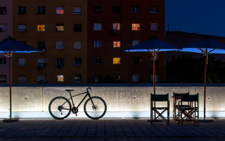 Bicycle wall umbrellas night table - umbrella free wallpaper