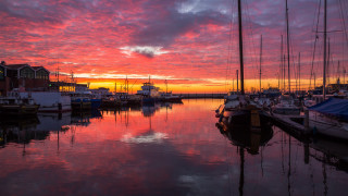 Sunset marina boats buildings clouds - a few cloud free wallpaper
