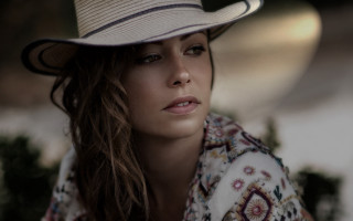 Woman hat floral shirt park - floral free wallpaper