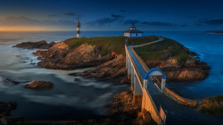 Lighthouse rocky cliff ocean sunset 8 - beautiful landscape free wallpaper