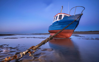 Beach boat ropes ocean sky - a beach free wallpaper for desktop